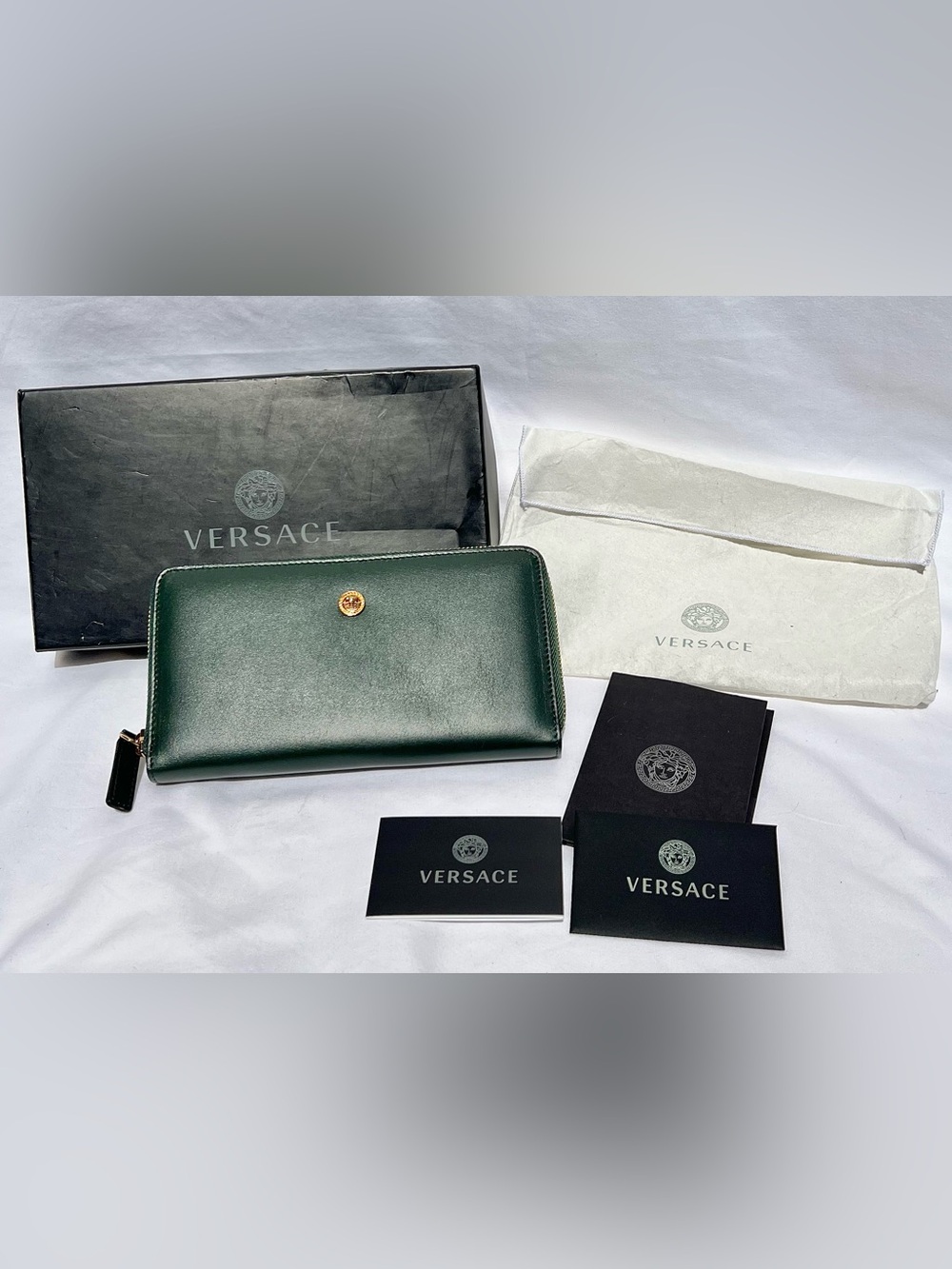 NEW $725 VERSACE Bottle Green Leather GOLD MEDUSA LOGO LargeContinental WALLET